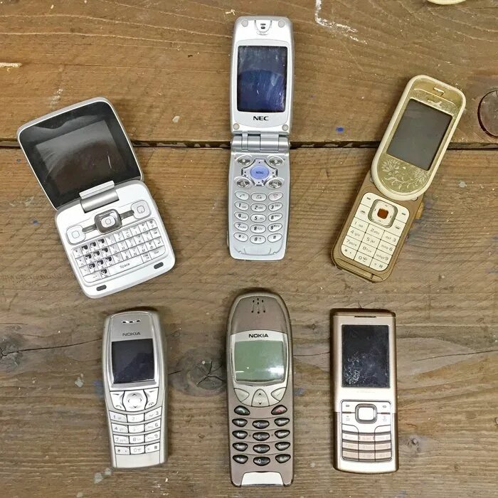 Сотовые 2000 года. Nokia 2160. Nokia 2000. Нокиа из 2000-х. Кнопочный нокиа 2000х.