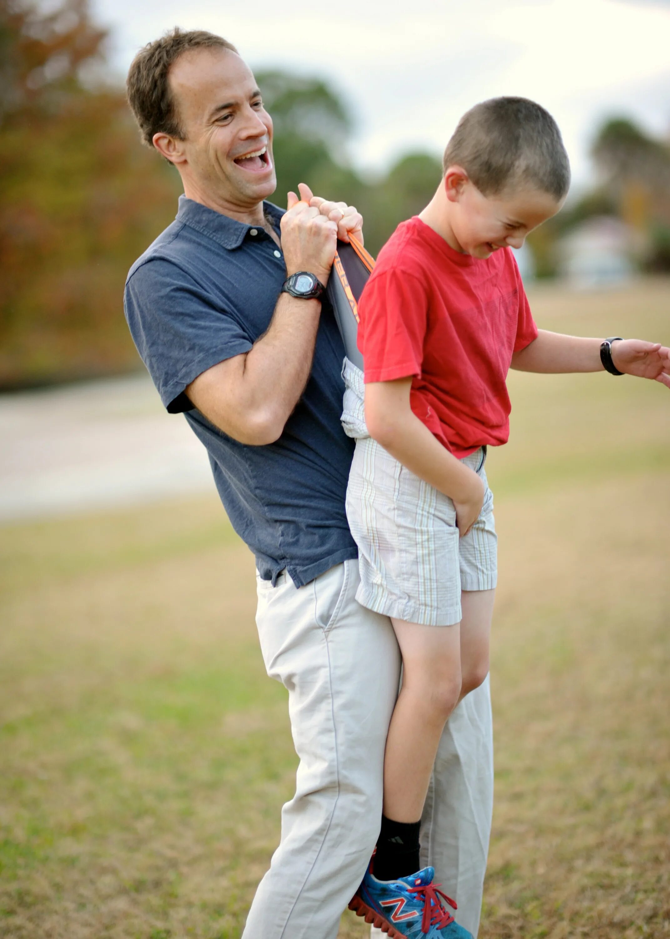 Ребенок erect. Діти erected. Хлопчик діти erected. Children bullying Wedgie дети. Boy touching