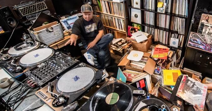 диджей шэдоу. тень диджей музыкант. диджей шэдоу. Dj shadow трип хоп. лиза дэвис dj shadow.