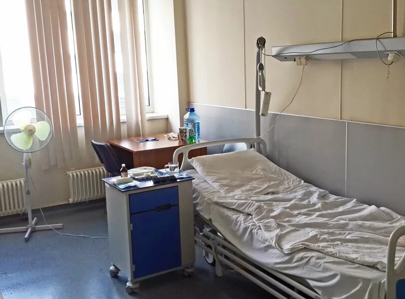 Гкб 15 москва палаты. Интерьер больничной палаты. Цкб 1 детская больница палаты. Уютная больничная палата. Вороново инфекционная больница палаты.