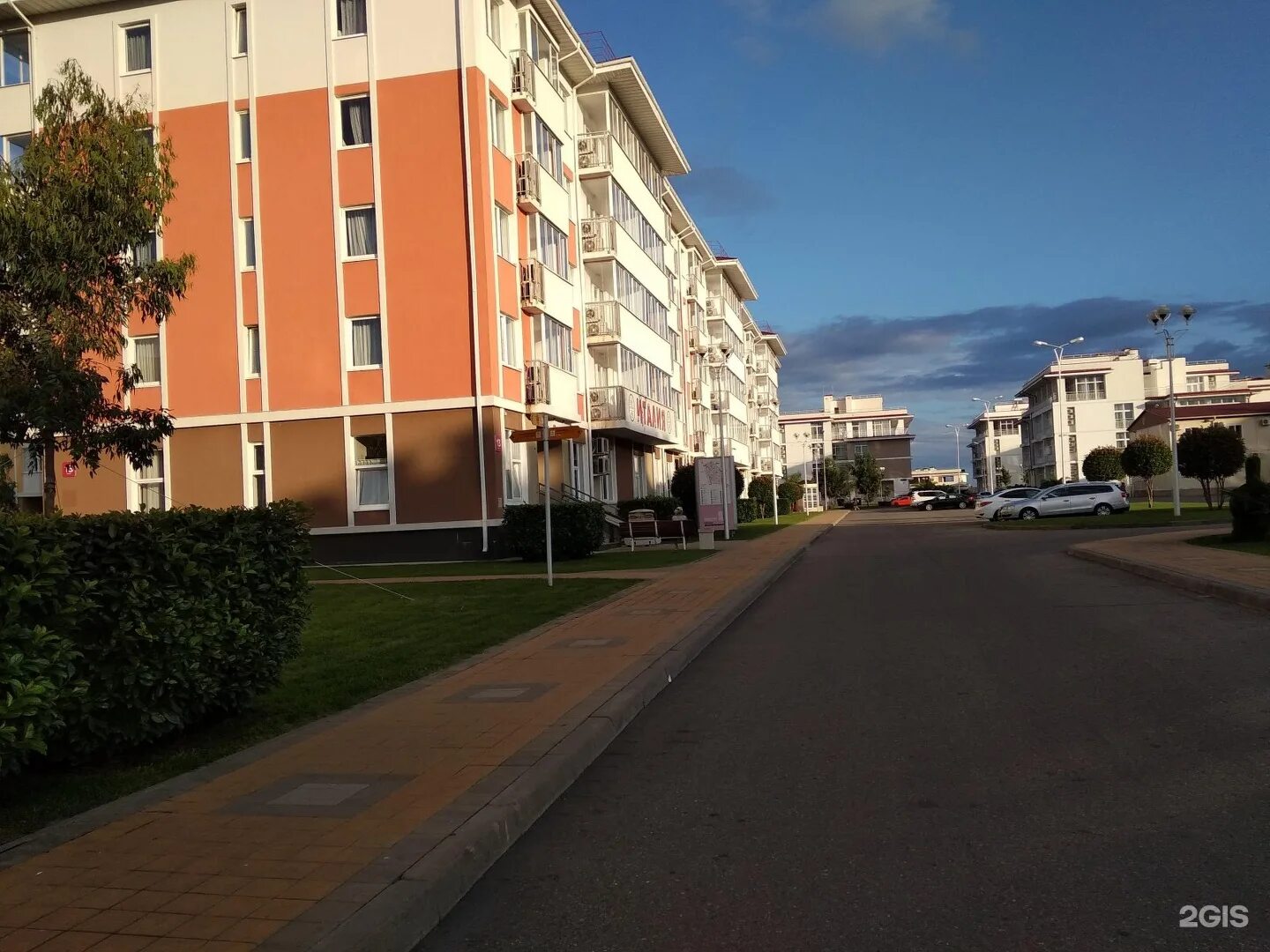 Сириус бульвар надежд. Бул надежд 42 п г т сириус. Екатерининский квартал сочи отель. Надежд бульвар сочи 38 продукты. Бул надежд 42 п г т сириус.