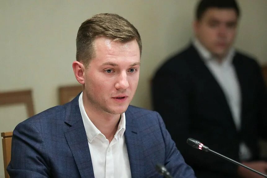 Депутат метелев. Метелев молодежная политика. Метелев госдума. Метелев депутат госдумы. Метелев молодежная политика.