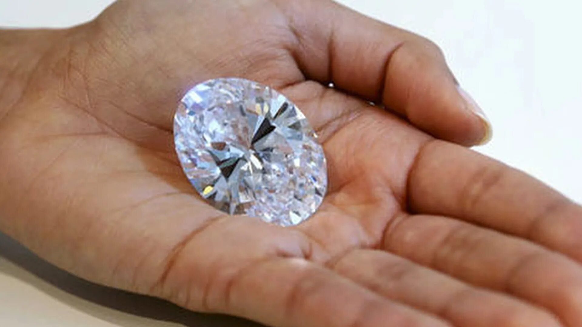 Чадо что дороже всех бриллиантов на свете. Много алмазов казуал. Бедный родственник алмаза фото. То место где много алмазов в реальной жизни часть. Нам нужно больше алмазов.