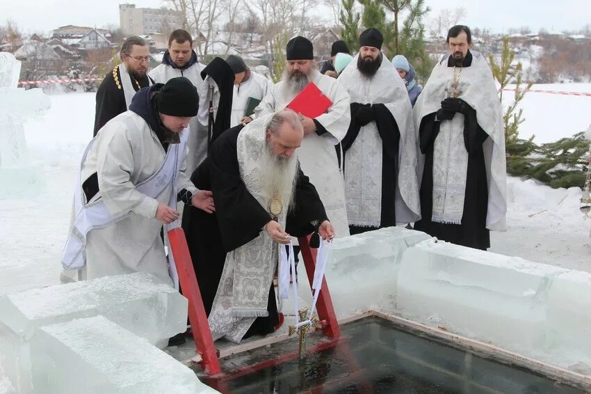 Крещение в Каменске Уральском. Прорубь Церковь. Крещение в Каменске Уральском фото. 17 18 19 января