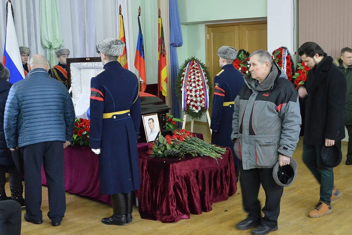 Простились с погибшим мобилизованным. Простились с военнослужащим погибшим. Сво Тверь прощание.