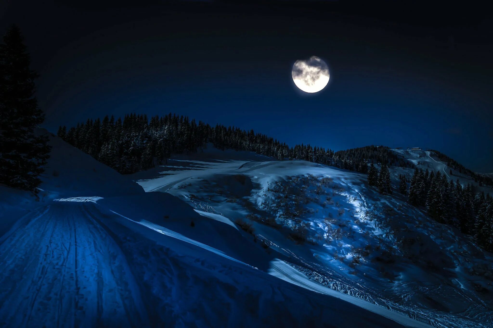 Луна зимой ночью. Зима ночь. Зима Луна. Ночной пейзаж. Горы ночью.