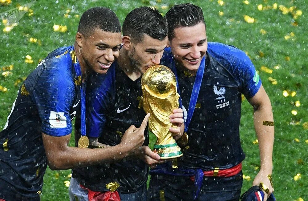 Франция хорватия финал. Франция хорватия чм 2018. Чемпинат мир финал футбол 2018. Финал чм 2018 по футболу франция хорватия. Манджукич хорватия чм 2018.