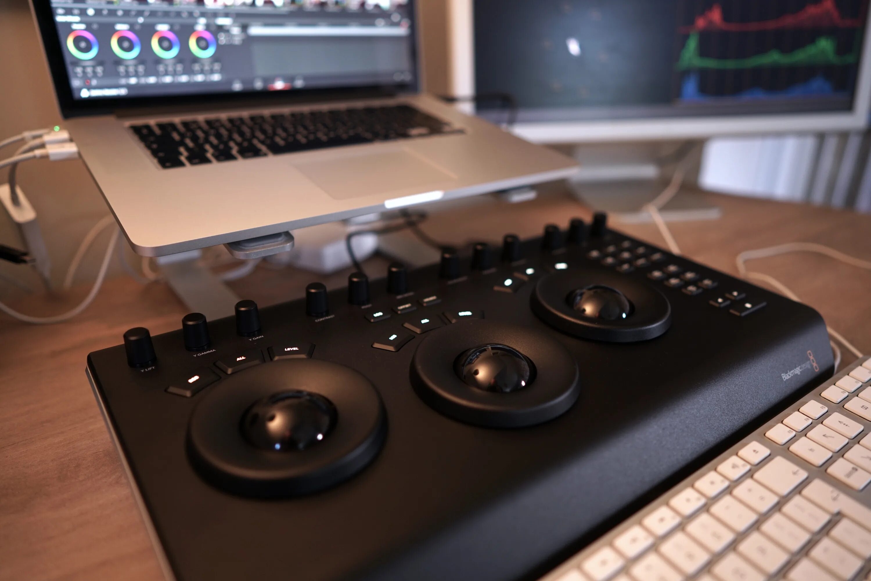 Micro panel. Blackmagic davinci resolve micro panel. панель davinci resolve. davinci resolve micro panel. davinci micro panel.