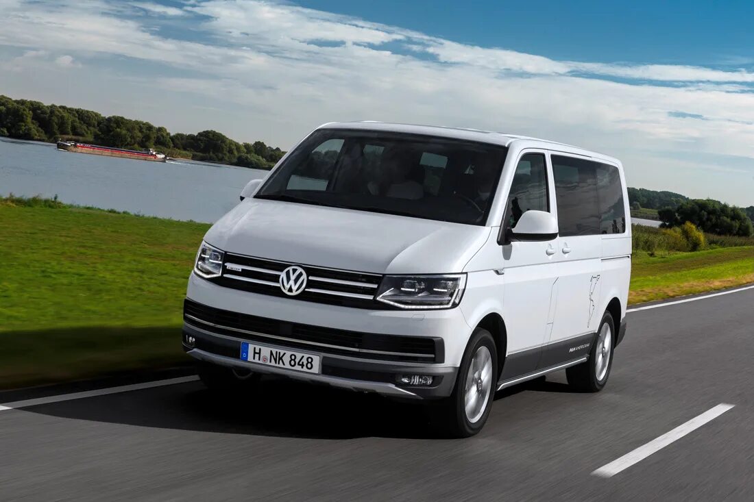 Фольксваген транспортер мультивен. Vw multivan t6. vw t6 multivan panamericana. транспортер фольксваген мультиван. volkswagen caravelle t6 белый.