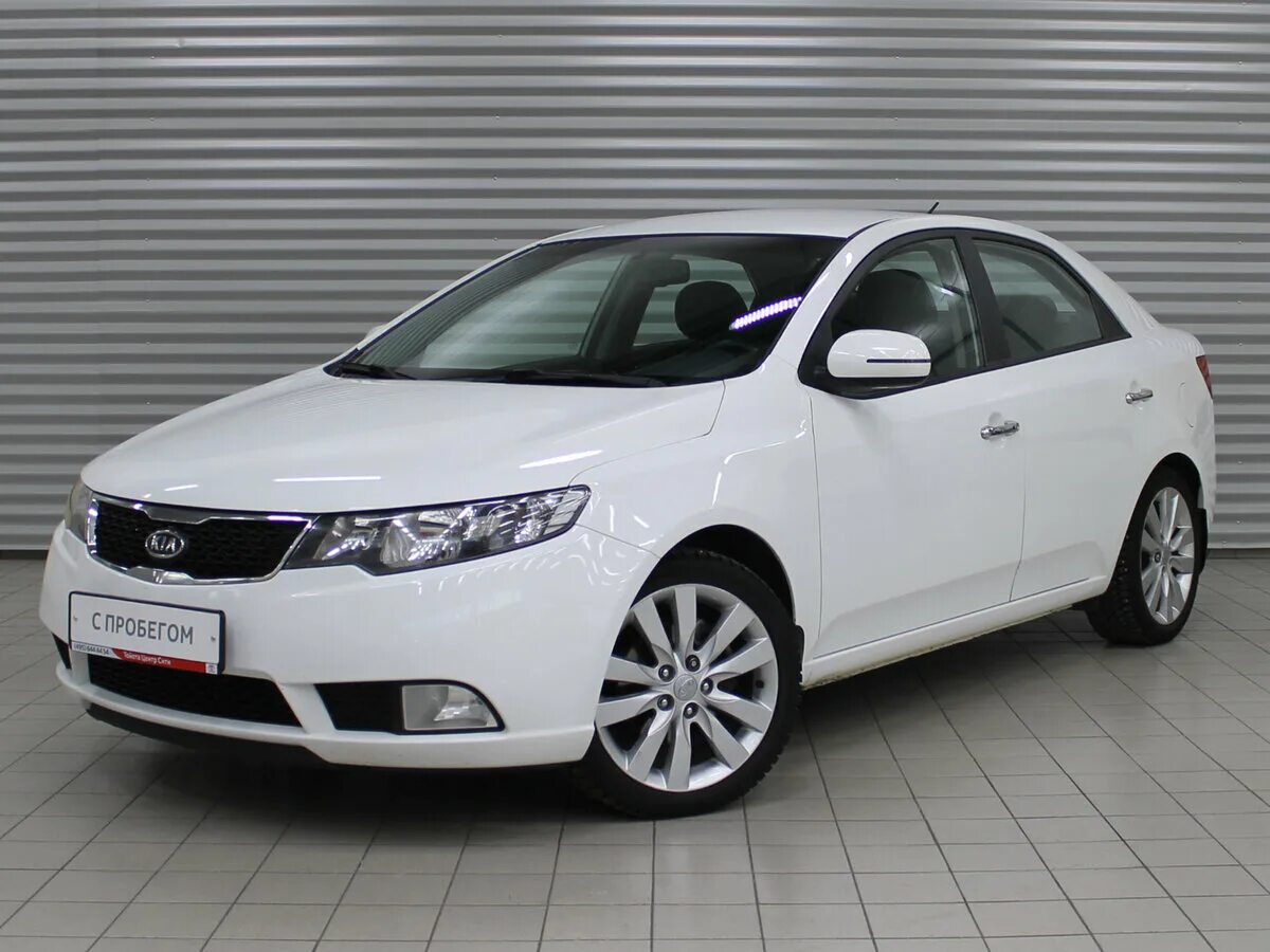 Купить б/у Kia Cerato II 6-speed 1.6 MT (126 л.с.) бензин механика в Белгороде: 