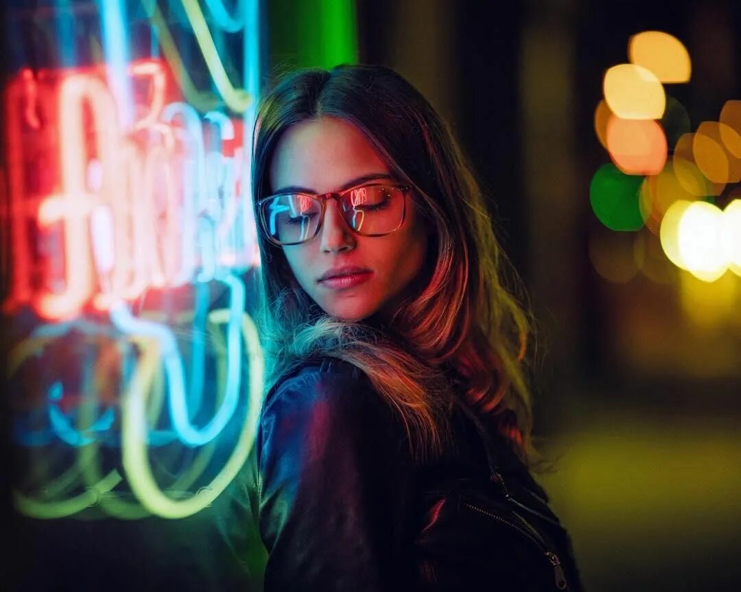 Фотосессия с длинной выдержкой. Light photography. Фотосессия с прожекторным светом. Освещение лица снизу. Light photography.