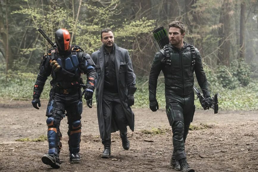 Arrow r