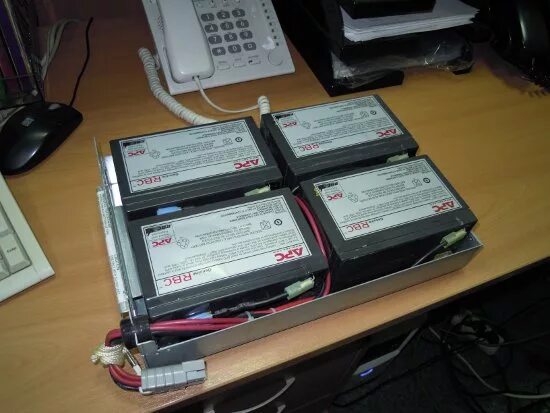 Apc ups 1000 аккумулятор. APC Smart ups 1000 аккумулятор. Smart ups SC 1000 аккумулятор. APC Smart ups RT 1000 аккумуляторы. Smart-ups 3000 АКБ.