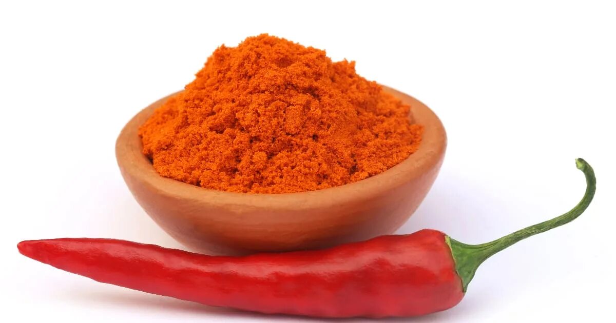Red chili powder. Перец чили порошок. Перец чили молотый. Острый перец в порошке. Цвет красный перец.