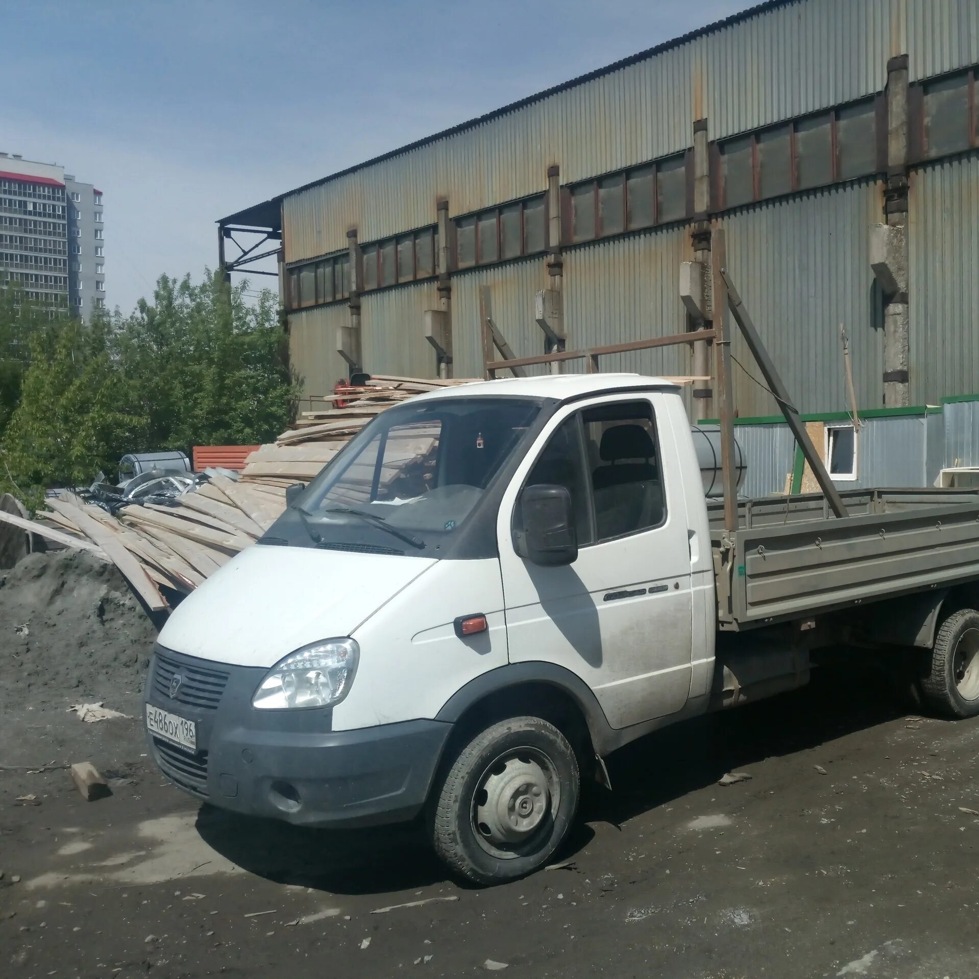 Газель борт. Газель 3302 бортовая 5 метров. газель 3302 борт 6 метров. газель 3302 бортовой 4 метра. газель бортовая 4.2 метра.