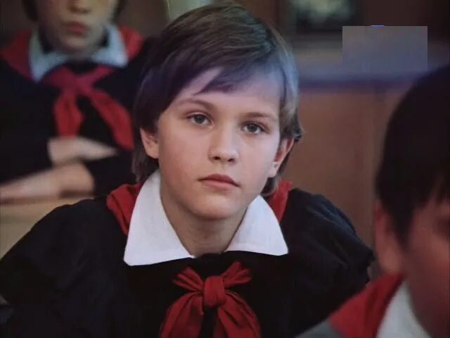 третий в пятом ряду 1984. третий в пятом ряду фильм 1984. художественный фильм. третий в пятом ряду постер. третий в пятом ряду.