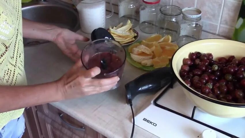Варенье из перекрученного крыжовника на зиму. Варенье из крыжовника с апельсином на зиму через мясорубку с варкой. крыжовник с апельсином на зиму через мясорубку без варки. крыжовник с апельсином на зиму без варки. варенье из крыжовника с лимоном через мясорубку.