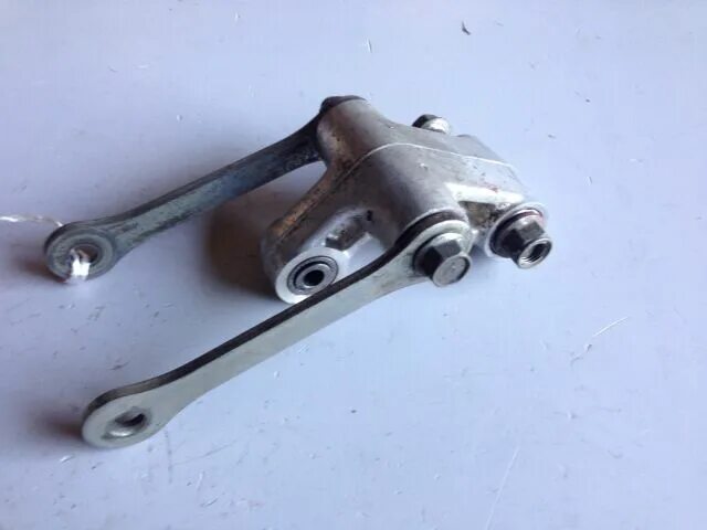 поддерживающий амортизатор. амортизаторы suzuki vs400. амортизатор рычагов хода tcm. патриот демпфер рычага управления трансмиссией. Sdkwz 10 рычаг амортизатора.