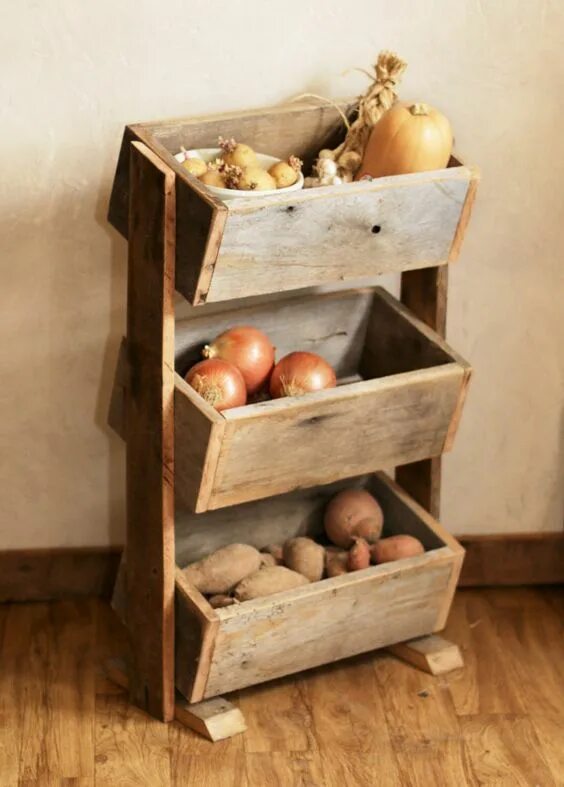 Хранение овощей своими руками. Ящик для хранения овощей. Ящик для хранения картошки. Овощи в ящике. Ящик для овощей на кухню.