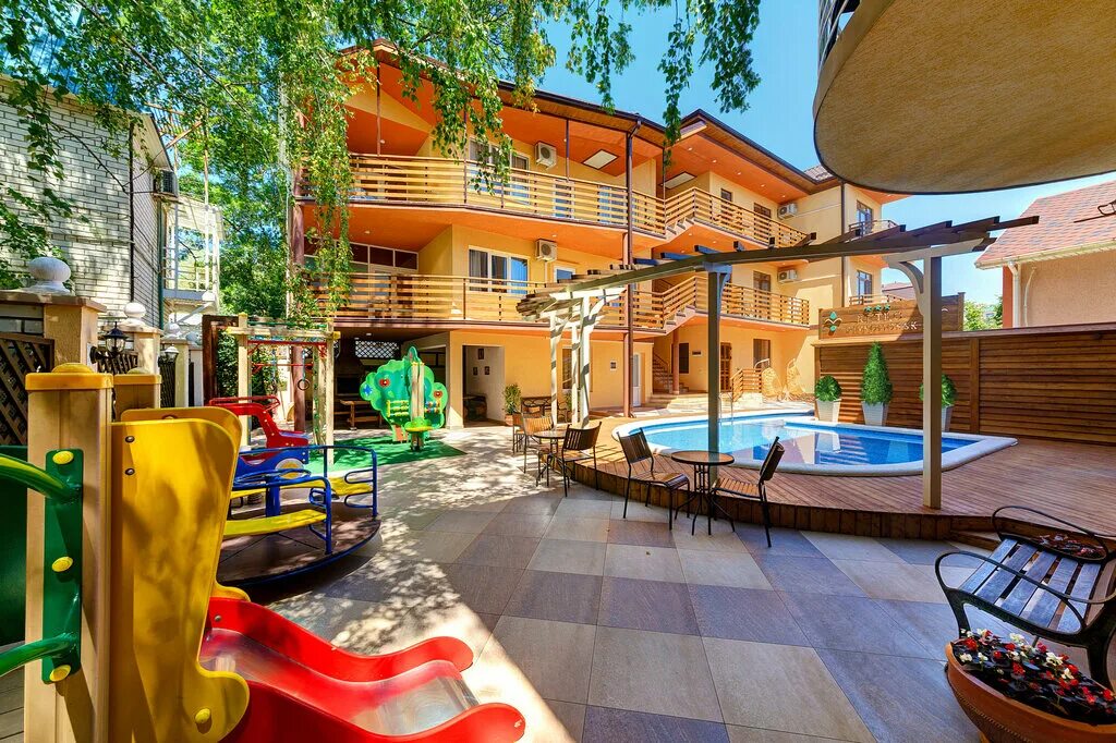 Дивноморск гостиница у моря. Le sea дивноморское. Гостиница ретро витязево. Дивноморское ореховый дворик гостевой дом. Анапа витязево ретро.