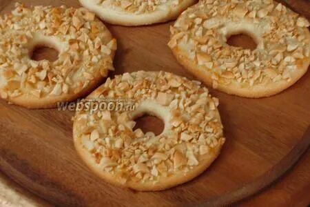 Песочные колечки с арахисом рецепт