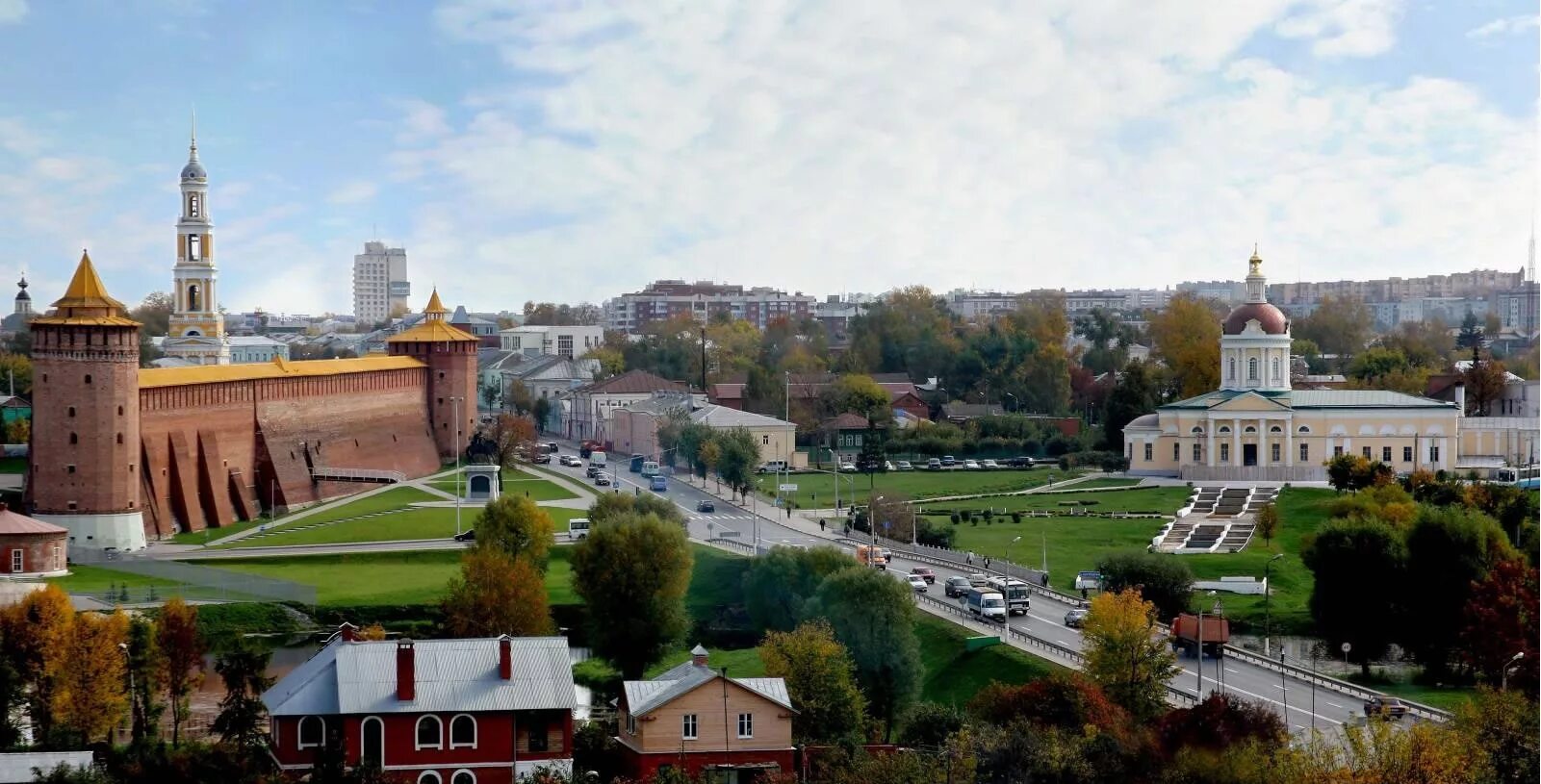 Коломна московская область сайт. Коломенский Кремль Московская область. Коломна площадь города. Коломенский Кремль достопримечательности Коломны. Подмосковная Коломна.