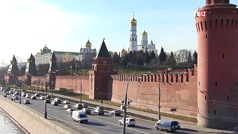 Москва Кремль ТВЦ. Общество Кремль. Пустые улицы Москвы инаугурация. Камера ТВЦ на Кремль.