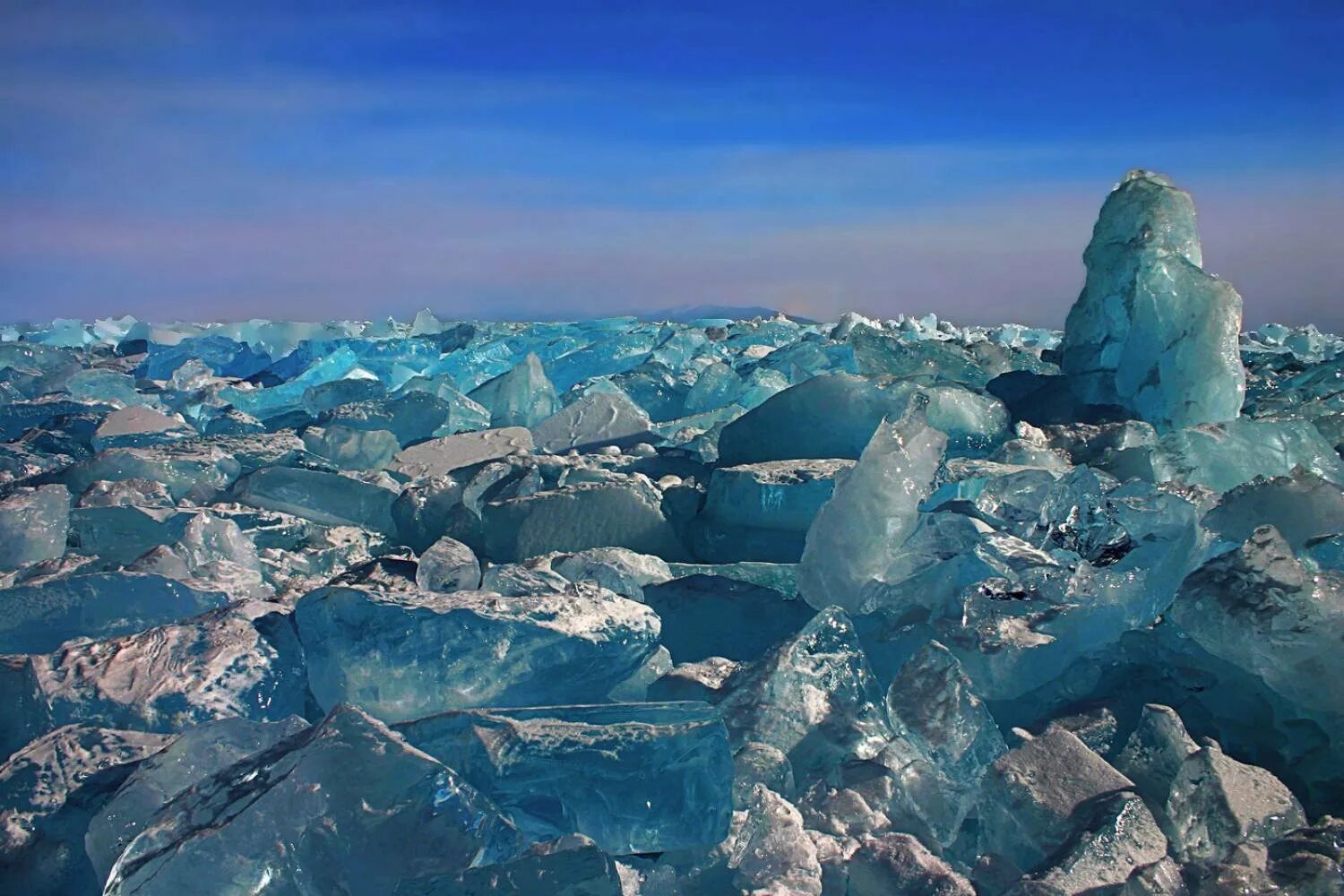 Торосы что это. Ледяные Торосы на Байкале. Озеро Байкал Торосы. Торосы Северного Ледовитого океана. Торос Байкал Ольхон.