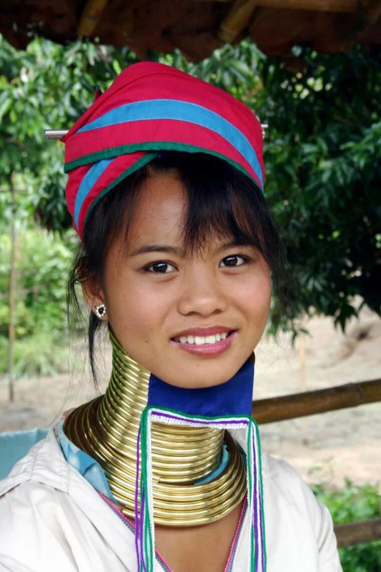 Племя Падаунг. Племя Падаунг Бирма. Женщины племени Падаунг. Племя Падаунг в Тайланде.