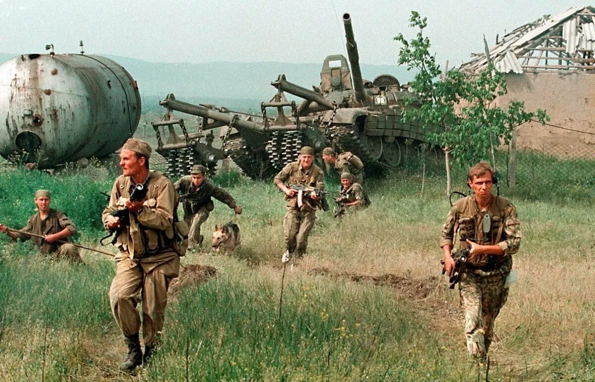 Конец первой чеченской. Штурм Бамута 1996. Битва за Бамут 1995.