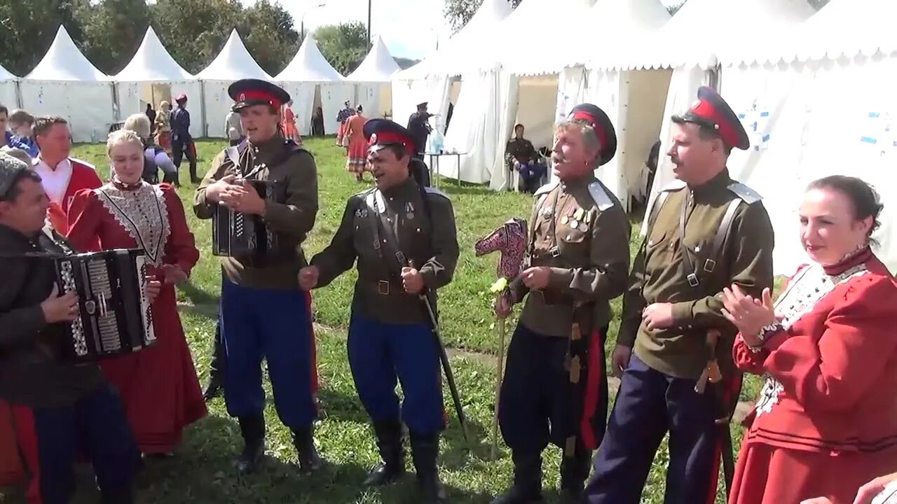 Казачья песня долина. Казачья песня долина. Казачья песня долина. Донской казачий хор. Казачья песня долина.