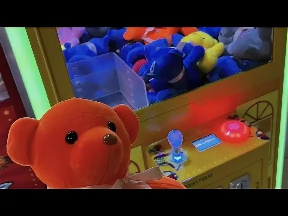 Как выиграть игрушку в автомате с щупальцами