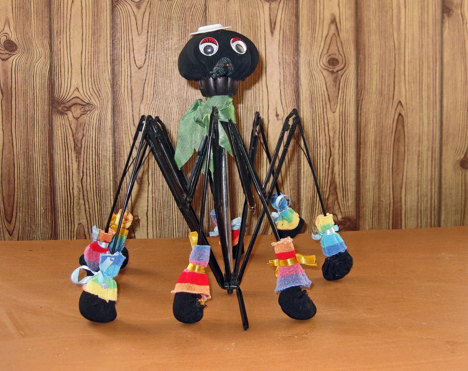 Что можно сделать из сломанных. Идеи из старых стульев. Что можно сделать из сломанных. Креативное рукоделие. Идеи для использования старых зонтов.