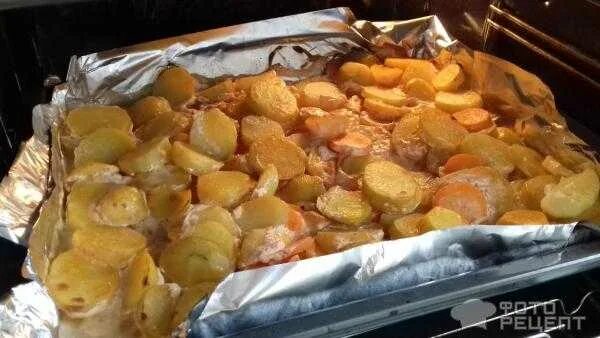 Сколько калорий в запеченной картошке в духовке. Ккал картошки в духовке. Запеченная картошка калории. Картофель запеченный в духовке калорийность. Печёный картофель в духовке калорийность.