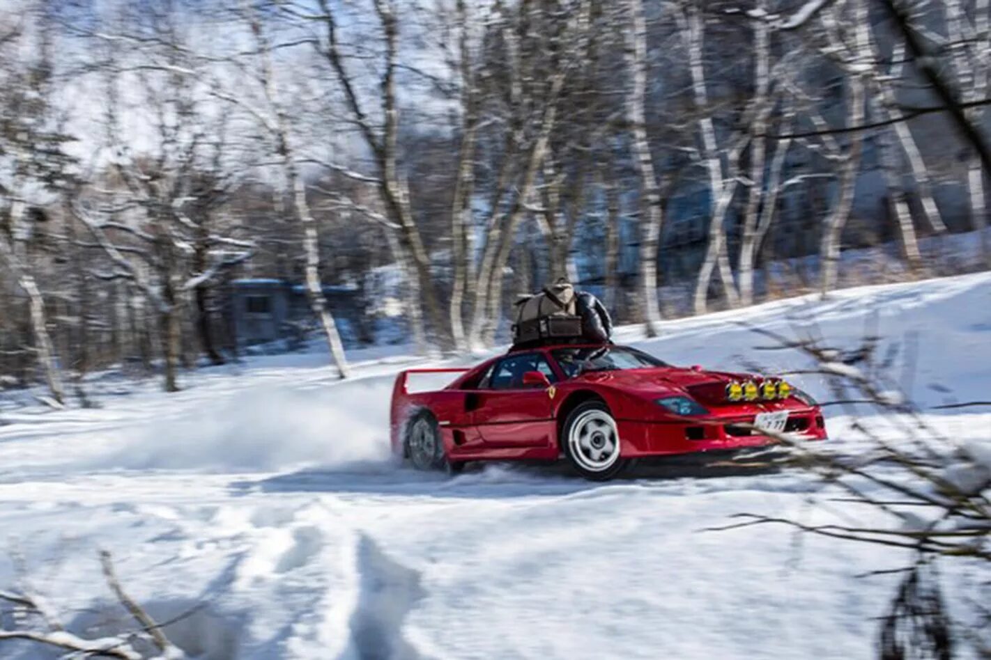 Drifting snow. Ferrari f40 Drift. Ferrari f40 зимой. Феррари ф40 зимой. Дрифт на лыжах.