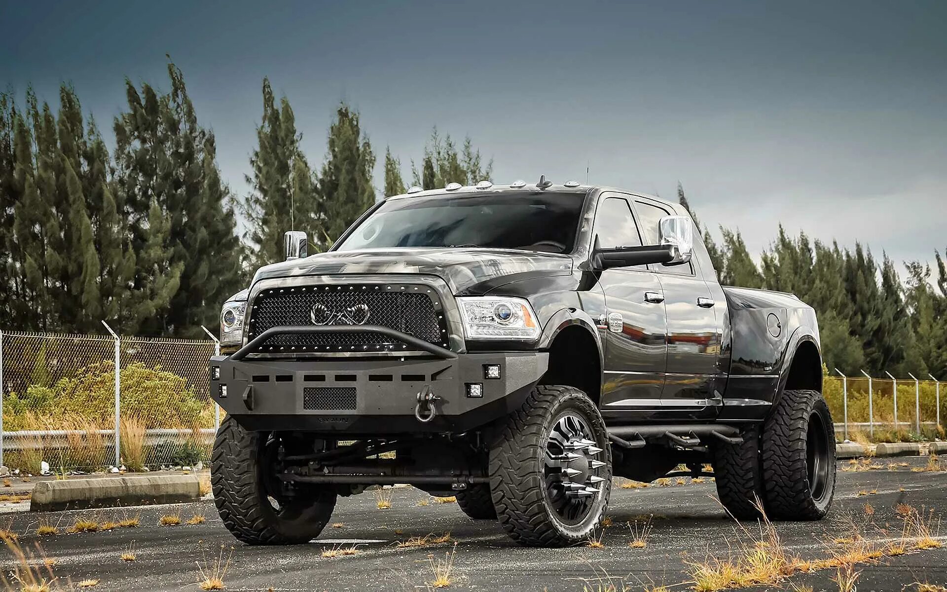 Пикапы категории с. Dodge Ram 3500 джип. Dodge Ram 3500 чёрный. Dodge Ram 3500 2018. Dodge Ram 3500 Heavy Duty.