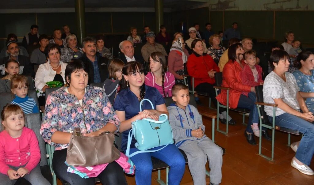 Смоленская область соловьево д. День памяти отряда русь. Погода в соловьево кардымовского. Кладбище в кардымово. День памяти отряда русь.