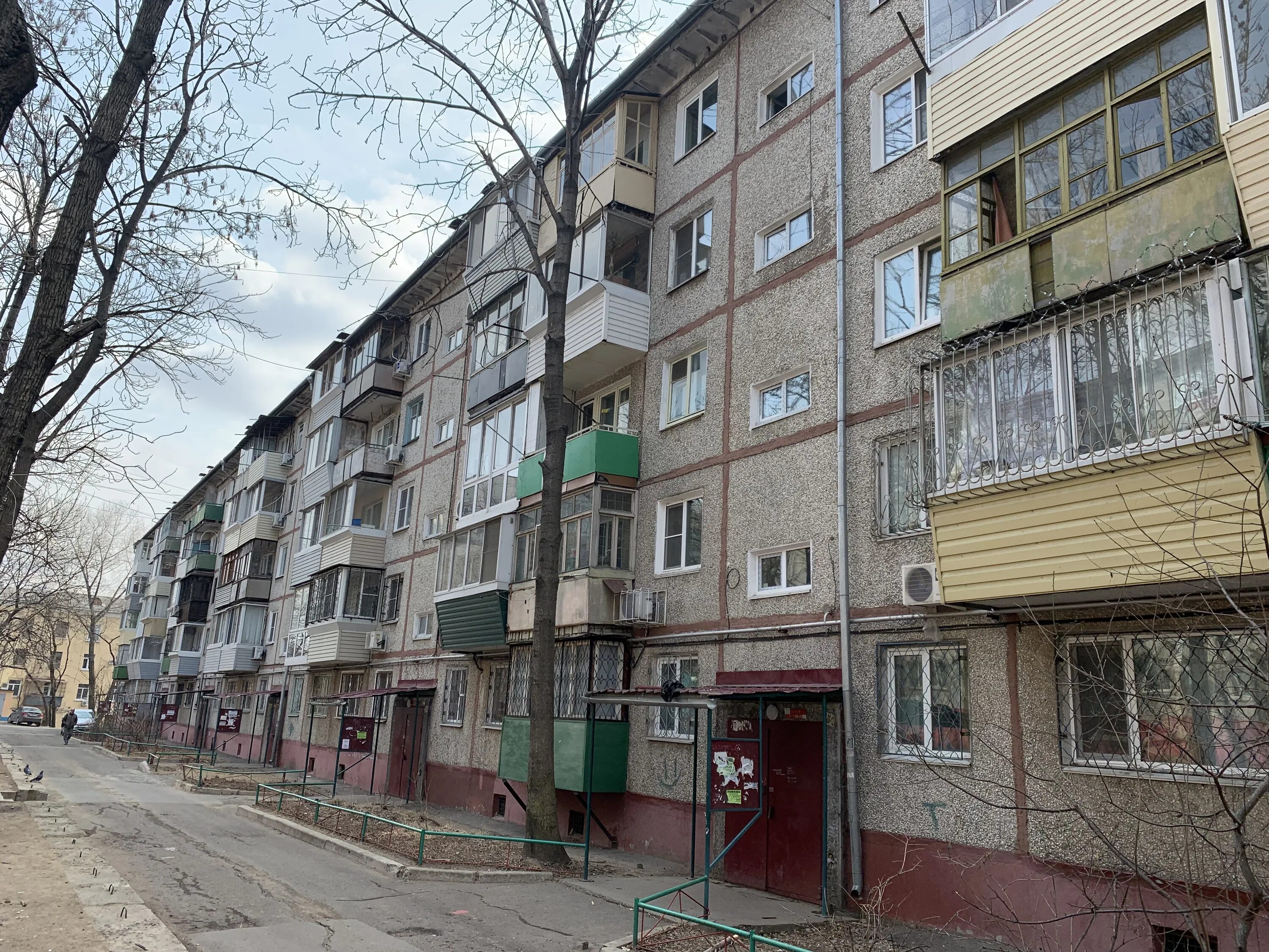Монета хабаровск. Монеты 10 рублей города воинской славы. Монета 10 рублей 2015 года города воинской славы. Вахова 8 г. Индустриальный районный судоверфь.