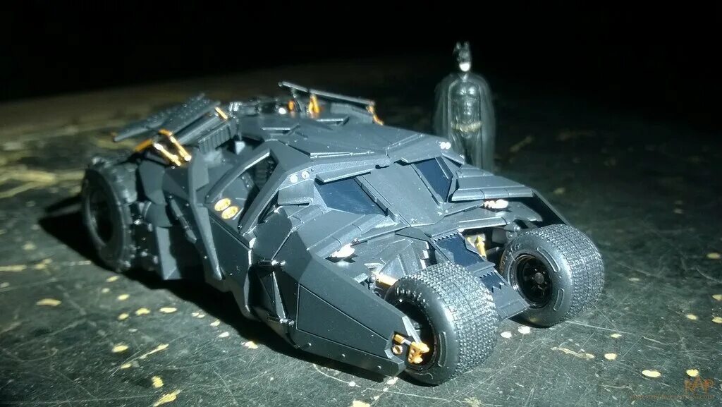 Бэтмобиль блэк раша. Бэтмобиль в блэк рашен. Raesr tachyon 2019 блэк раша. Бэтмобиль блэк раша. Машина бэтмена в москве.