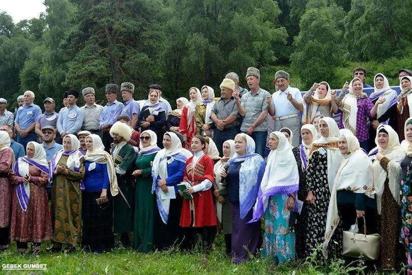 Народы северного кавказа исповедующие православие. Аварцы чарадинский. Народ Северного Кавказа аварцы аварцы. Гостеприимство Дагестана.