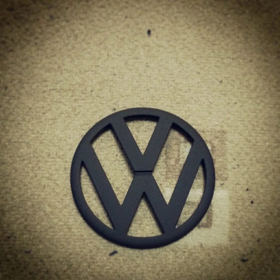 Шильдик vw на кузов. Шильдик фольксваген поло. Надпись фольксваген. Гольф 3 шильдик. Шильдики volkswagen jetta 5.