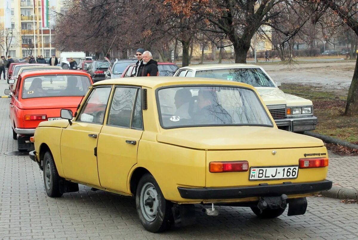 Автомобиль wartburg. Wartburg 312 салон. Венгрия автомобили. Авто венгрия. Авто венгрия.