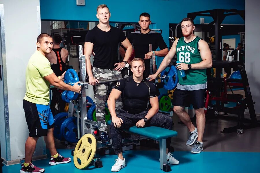 World class краснодар. королев маяковского 2 бассейн. команда первых королев. команда первых королёв фитнес клуб. королев маяковского 2 бассейн.