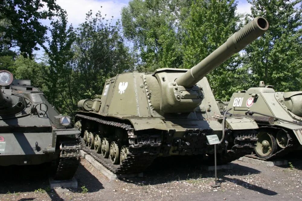 Музей танков ИСУ 152. Польский ИСУ 152. ИСУ 152 Чернобыль. Польский ИС 1. Ису 152 1
