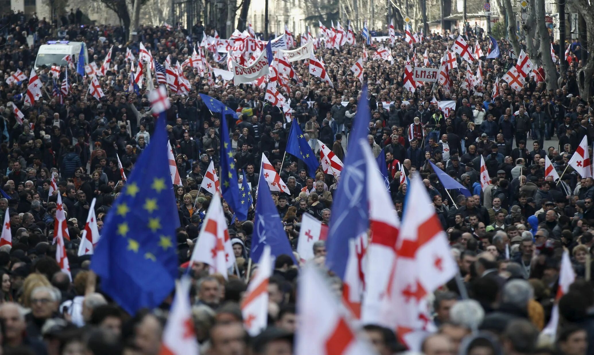 Eu não. Единое национальное движение Грузии. «Национальное движение» Саакашвили. Оппозиционная партия "единое национальное движение". Грузия - флаги оппозиционных партий.