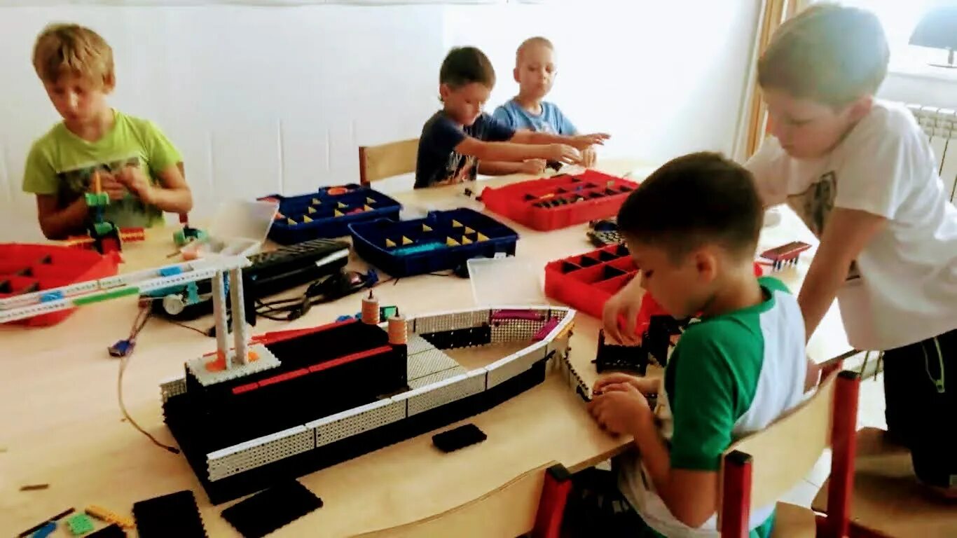 Соревнования по робототехнике. Робототехника в школе. Легоконструирование и робототехника серпухов. Олимпиада по робототехнике 2021 8 класс. Робототехника 2021.
