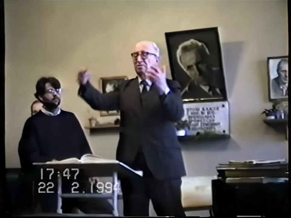 Мусин техника дирижирования. Дирижирование учебное пособие. Цинман дирижер. Мусин дирижер. Мусин техника дирижирования.