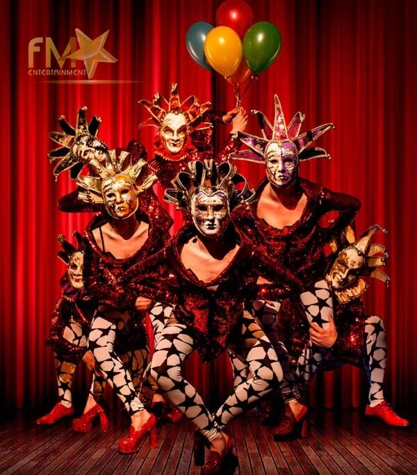 Шоу балет оскар. Шоу ужасов рокки хоррора смотреть 2016. Шоу показ в маяковская. Шоу программа. Конкурс парикмахеров лондон.