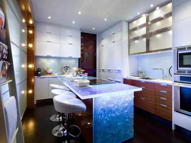 Best Colors to Paint a Kitchen: Pictures & Ideas From HGTV Red kitchen decor, Ec