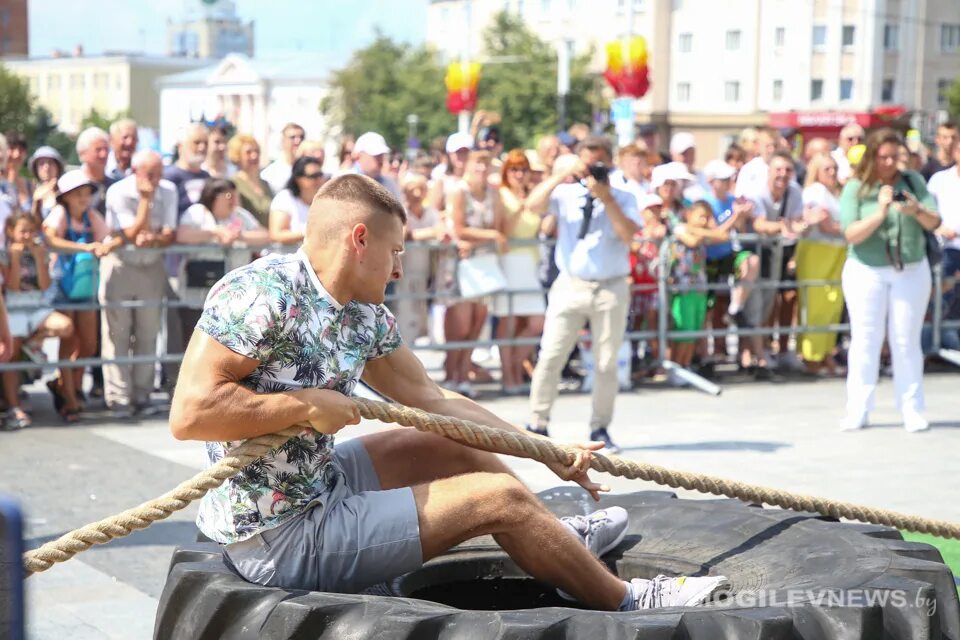 Сильные новости города. Концерт митинг в поддержку наших. Сильные новости города. Новости гомеля. Силовые конкурсы.